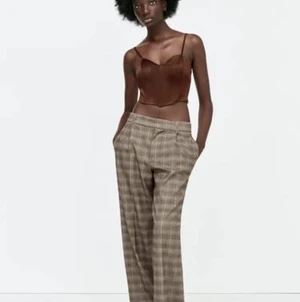 Top från Zara strl M  - Gratis frakt 🤍