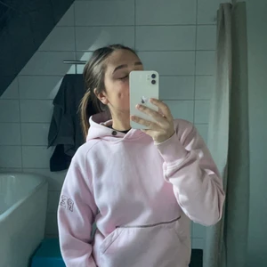 Peak performance Hoodie  - En rosa jättefin peak hoodie, knappt använd 