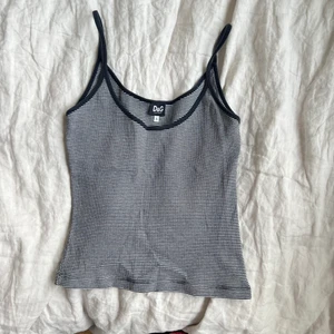 linne dolce & gabbana - vill bli av med en hel del, se profilen, pris kan absolut diskuteras! 