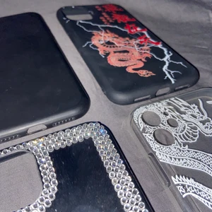 Fyra st IPhone 11 skal - Fyra mobilskal till iPhone 11. 20kr styck eller alla för 70kr. Köparen står för frakt🖤