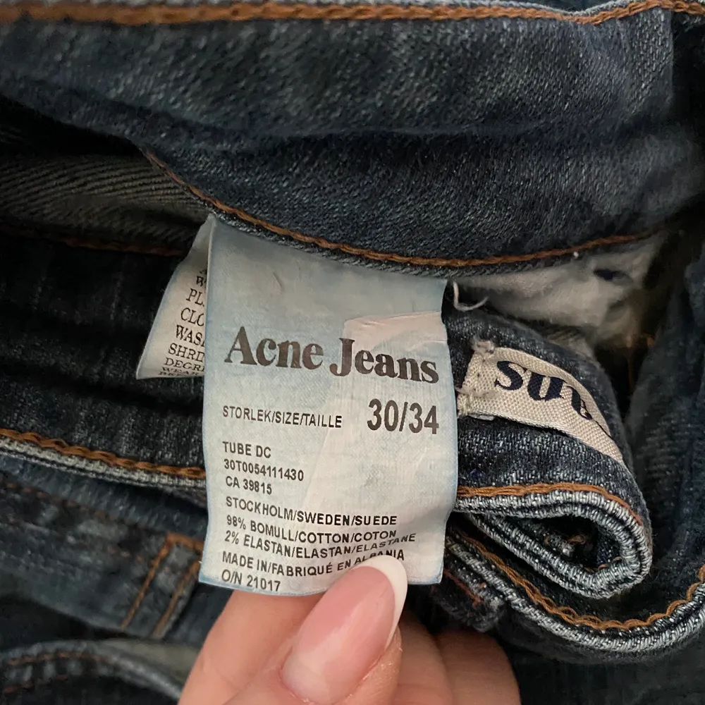 Jeans från Acne! Jättesnygga, stretchiga, bootcut. Jag är 170. Jeans & Byxor.
