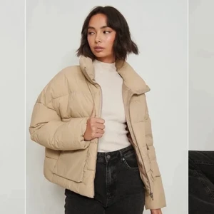 NAKD jacka  - Helt ny jacka från NAKD i storlek 34 men är väldigt stor i modellen🤍🤍🤍