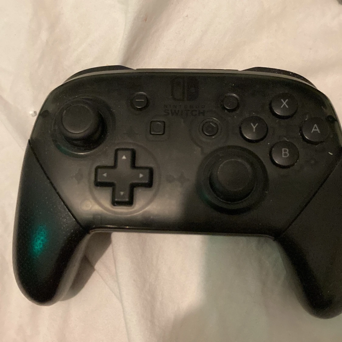 Säljer den hära kontrollen för 100 kr  - 90