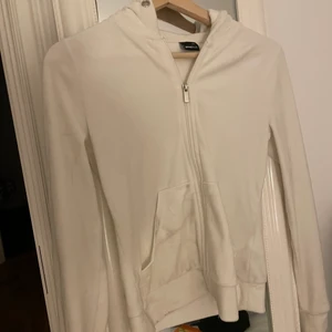 Gina velour kofta  - Fint skick men saknar snören 