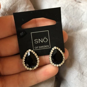 Örhängen - Jätte fina svarta örhängen 