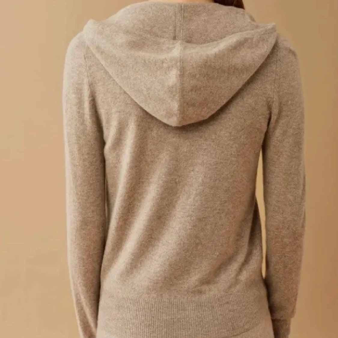 Soft goat cashmere hoodie - 91