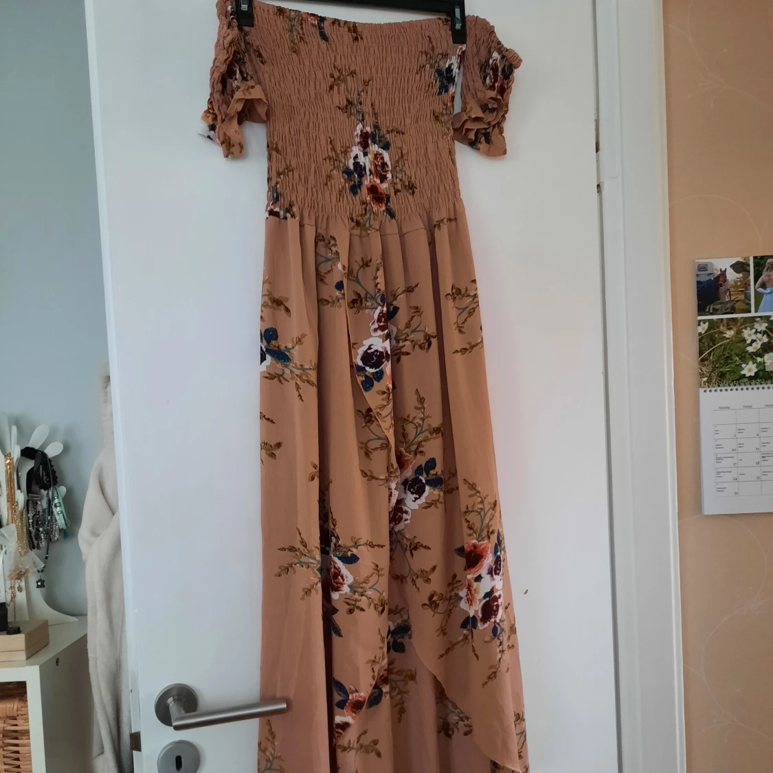 Off-the-shoulder klänning - 25