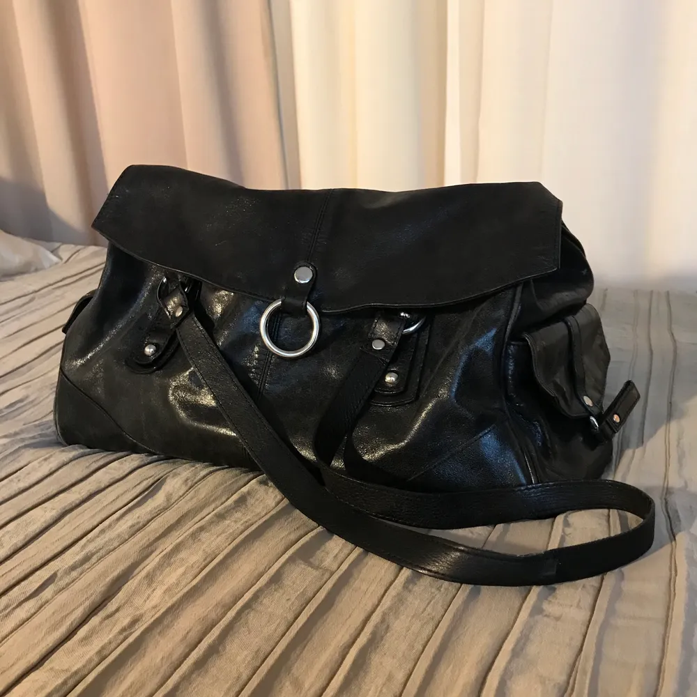 Svart Stor Väska | Rizzo | Väskor