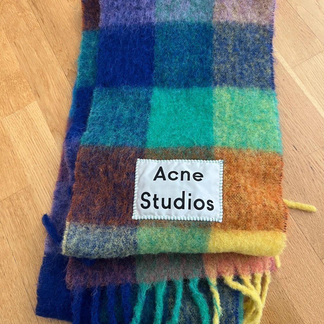 Acne halsduk