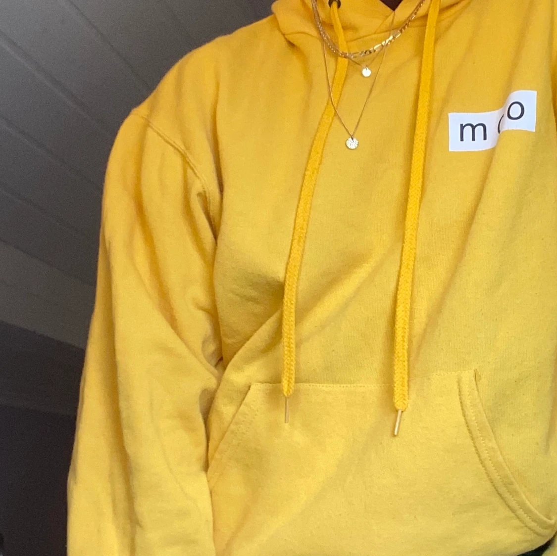 Gul hoodie Storlek M - 91