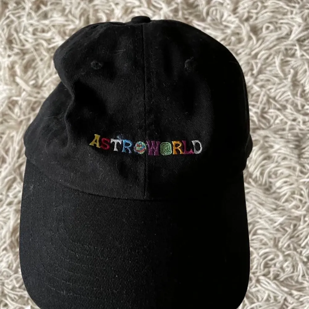 astroworld keps. Accessoarer.