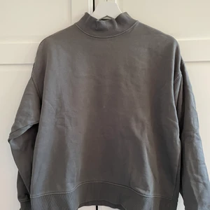 Weekday tröja - Weekday tröja, nyskick. S