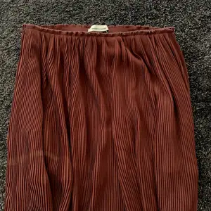 Jättefin och fladdrig kjol från Samsoe Samsoe, storlek 36💓 
