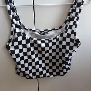 Topp - Fint randigt linne perfekt till sommaren. 70kr inklusive frakt.