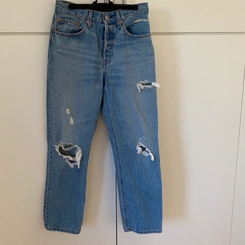 Så coola jeans från Levis, 501 🧡 storlek w26 l28. Jeans & Byxor.