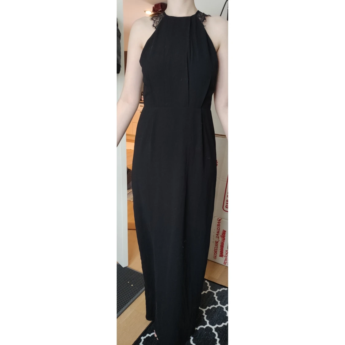 Svart lång klänning från Nly eve  - 90