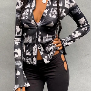 Skjorta - Säljer denna skjorta från Motel Rocks som inte kommit till användning. Prislapp finns kvar💕 Orginalpriset är 42€ men jag säljer den för 350 kr i och med att toppen är helt oanvänd. Men priset kan såklart diskuteras