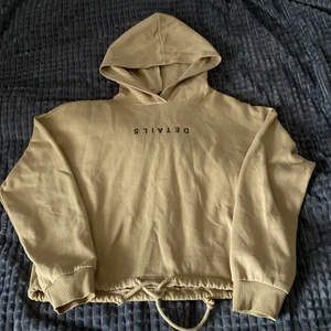 Hoddie - En hoddie jag använt men den går endå att att använda lika bra nu