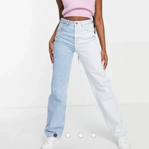 Jeans - Säljer dessa jeans från Pull and Bear i strl 36 som nästan aldrig är använda! Möts upp i Katrineholm eller fraktar, frakt står köparen för 🥰