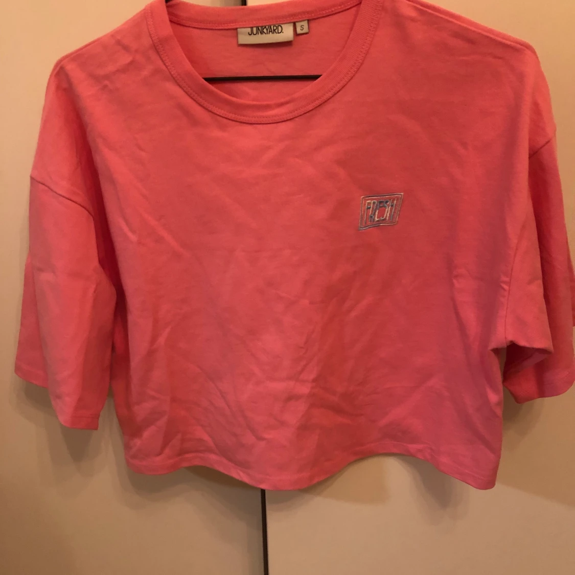 Rosa croppad tröja från junkyard - 90