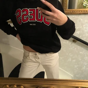 Guess tröja  - Helt äkta guess tröja i storlek s!❤️ unisex, jätte fint skick!  Nypris är 600❤️