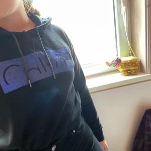 Calvin klein hoodie  - Mysig glittrig Calvin klein hoodie