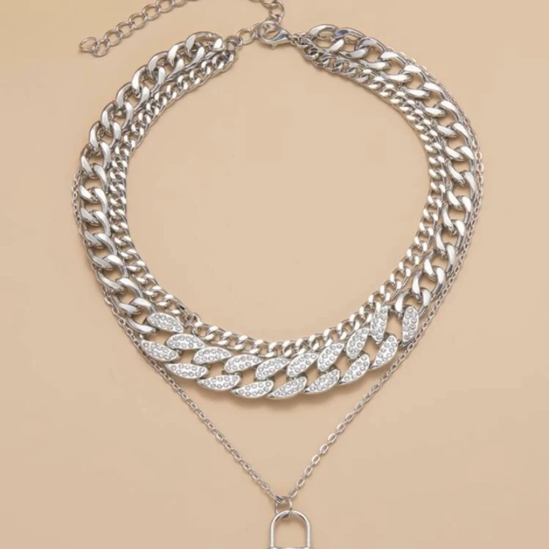 Jättefint halsband från shein😍 - 90