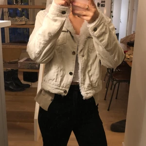 Vintage cord ans fur jacket - White /beige cord and fur jacket i bought vintage