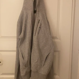 Sail racing hoodie/zip, grå strl S,  - Bra skick använd fåtal gånger, inga fläckar eller märken, köparen står för frakten
