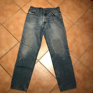 MC.Gordon jeans W34 L32 - Ljusblåa gamla MC.Gordon jeans som är i bra skick. Lappen är ditsatt för flera flera år sen. W34 L32. Finns att hämta i Rågsved.