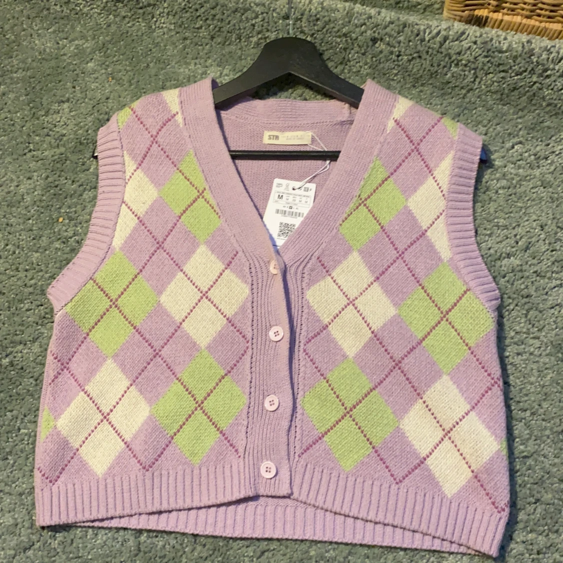 Stickad väst från Stradivarius