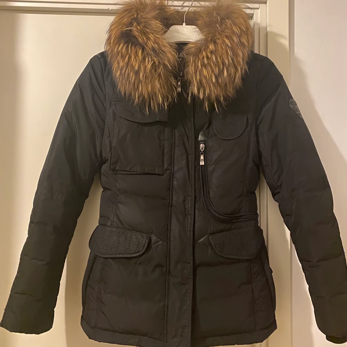 Hollies Livigno vinterjacka storlek 34