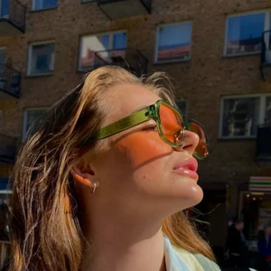 Gröna solglasögon med rosa glas 💚💓 - Köpta på Asos! Så snygga 😍