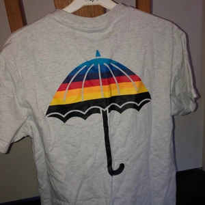 Hélas S/M tshirt - Knappt använd 