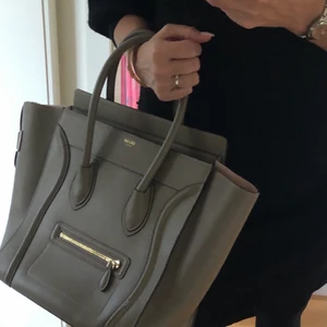 Celine imitation - Imitation av Celine väska i fint anv skick! Märken finns.