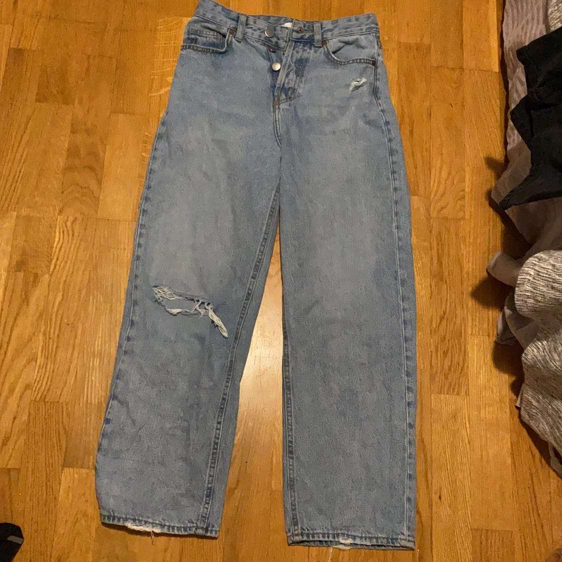 Jeans button up and ripped details