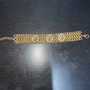 Armband  - ❗️inte äkta guld❗️ 