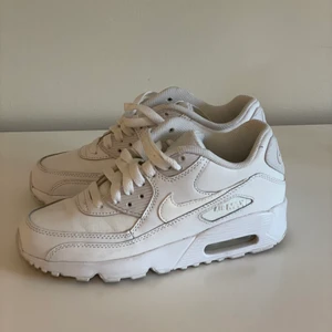 Nike AirMax  - Nike airmax , like new . Size 36, 23 cm , white