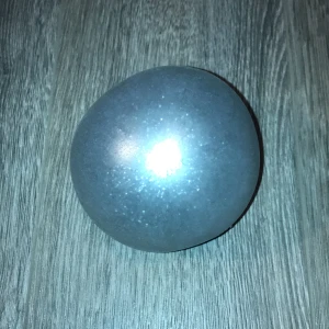 Stressboll - Säljer en stressboll som är väldigt skön! Köparen står för frakten