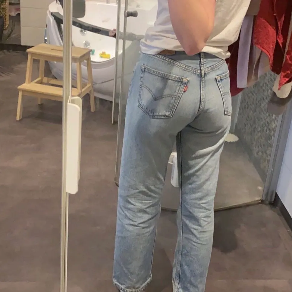 Vintage Levis jeans, lite större men coola och i dunder skick. Jeans & Byxor.