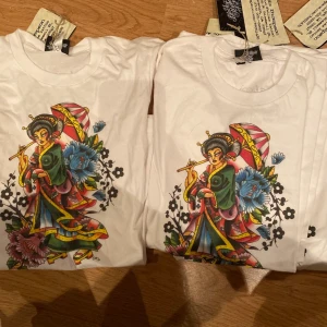 Tröja  - Finns i m & xl 