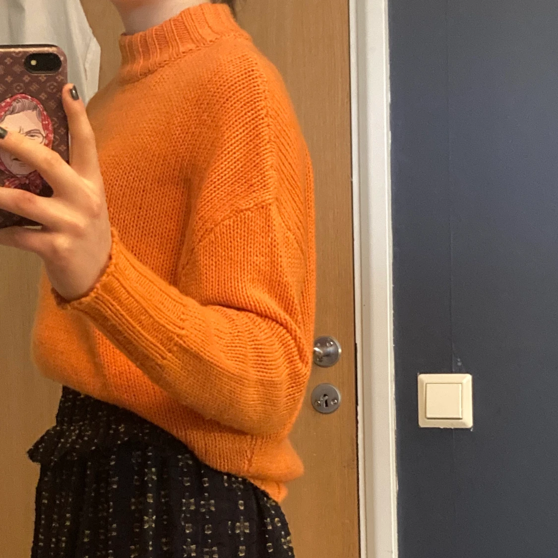 Orange stickad tröja - 90