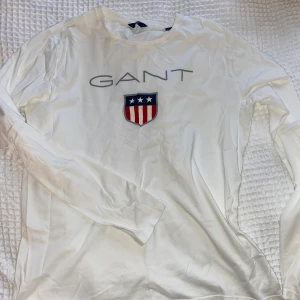 Tröja - Super fin gant tröja som är använd ett fåtal gånger! Säljs då jag inte använder så mycket märkes kläder