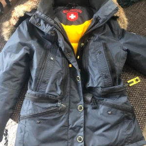 Wellensteyn  - Superfin wellensteyn jacka. Nypris 4000kr. Säljes för 1500kr. Storlek S  