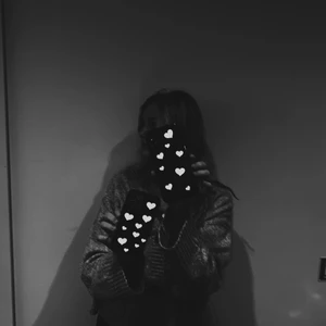 Mobilskal med reflexdetaljer - Vi säljer snygga och trendiga mobilskal med reflexdetaljer för din säkerhet i trafiken.