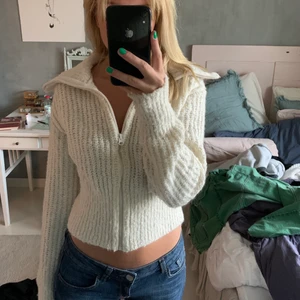 Kofta - Kofta från Other stories, sparsamt använd. Frakt 66kr.