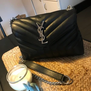 Handväska/Handbag  - Its a copy but new, nerver been used ! 