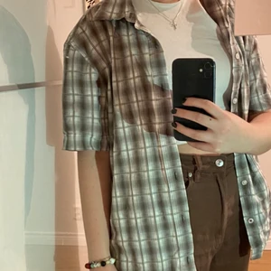 Skjorta  - En fin vintage rutig skjorta 🤎