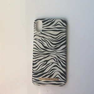 mobilskal  - säljer detta mobilskal från ideal of sweden. köpte till fel mobil😭frakt 24 kr