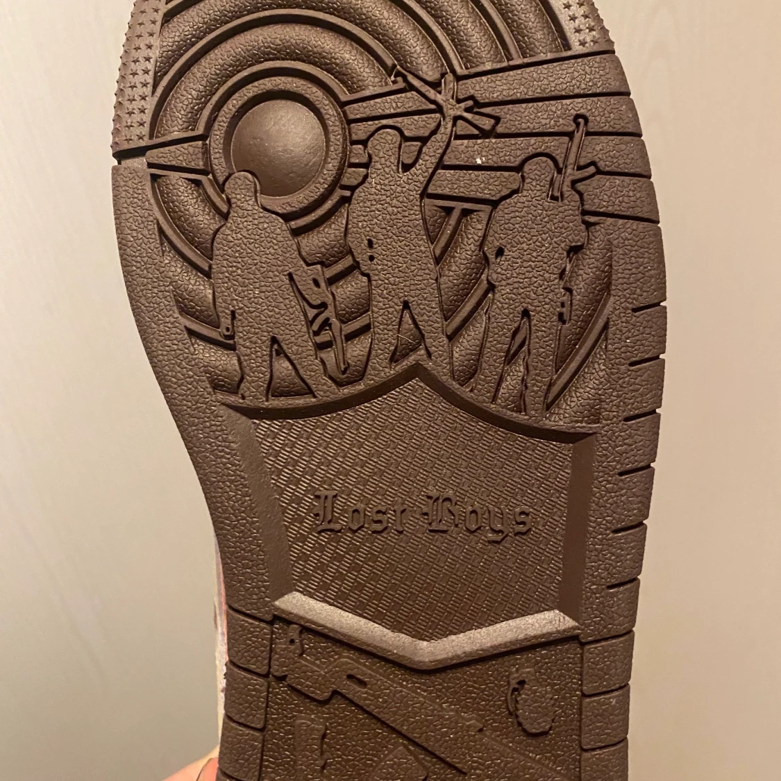 Lost boys archives dunk low dark mocha  - 90